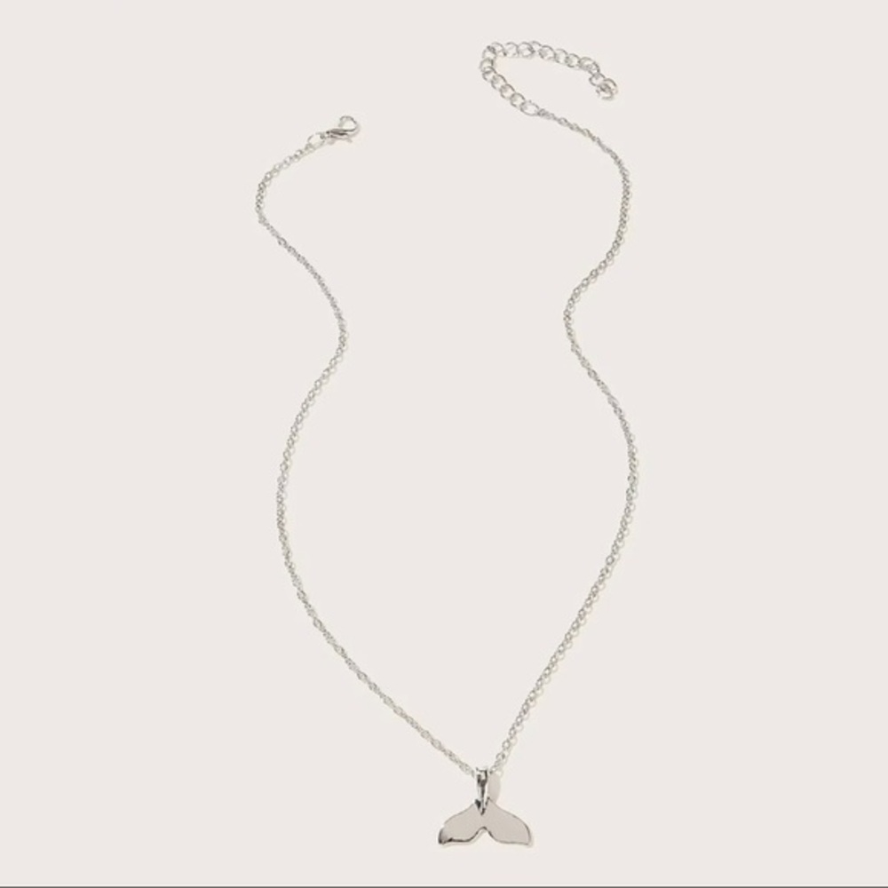 3/$30 🤍 Fish Tail Pendant Necklace